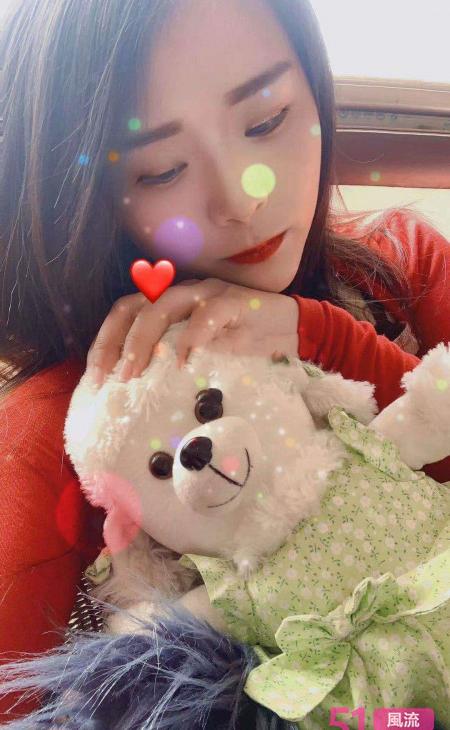 清纯可爱的妹子假照片