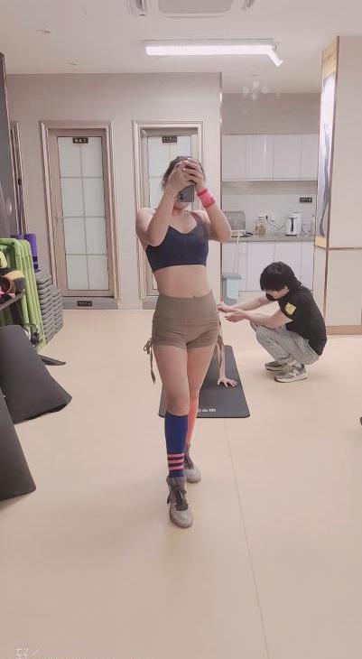 健身 瑜伽 小雨