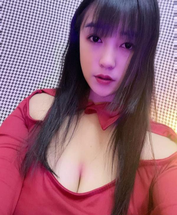 上海零零后小余