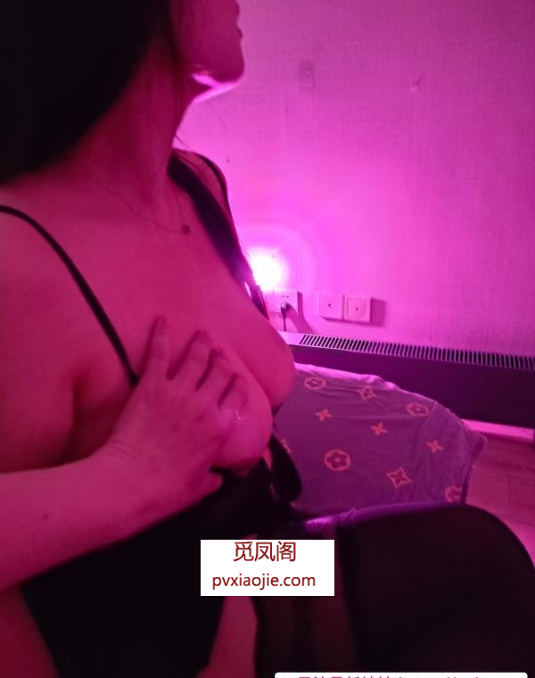 体验丰乳肥臀小七