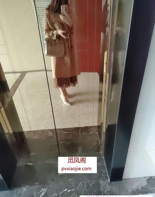 一股子良家味的少妇