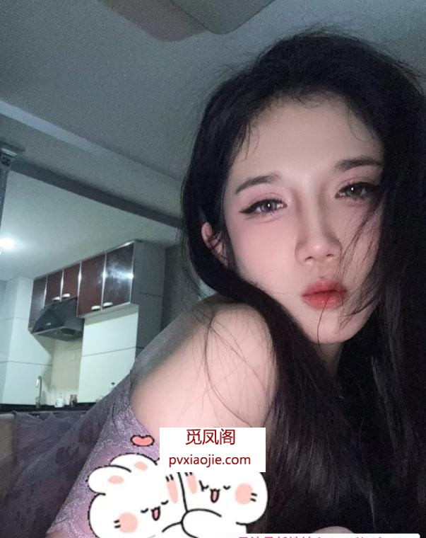 大胸漂亮年轻小姐姐