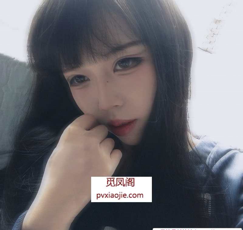 19岁颜值高小猫超好