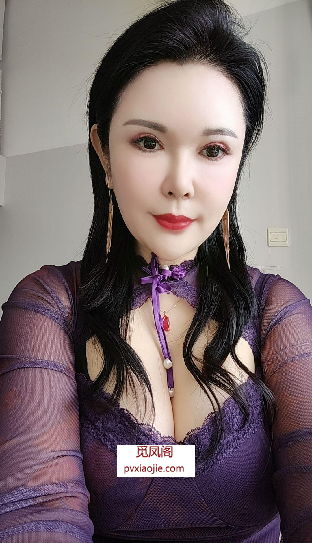 服务系大胸风骚熟女姐姐