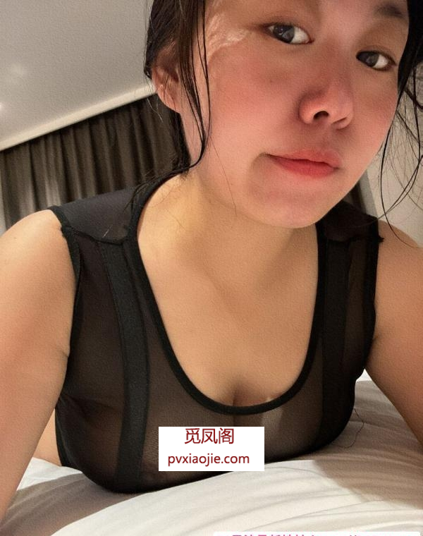 大胸服务系轻熟少妇