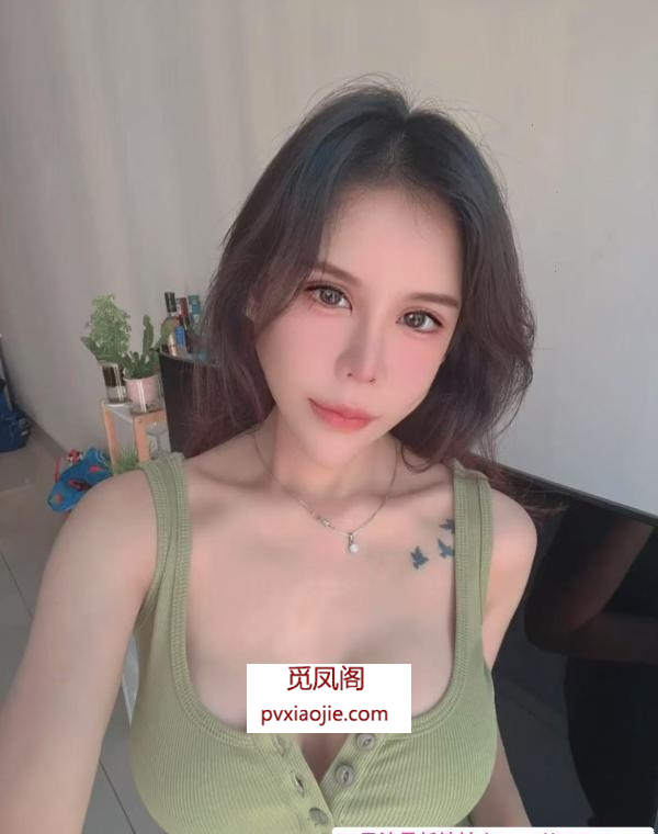 大奶网红脸骚妹