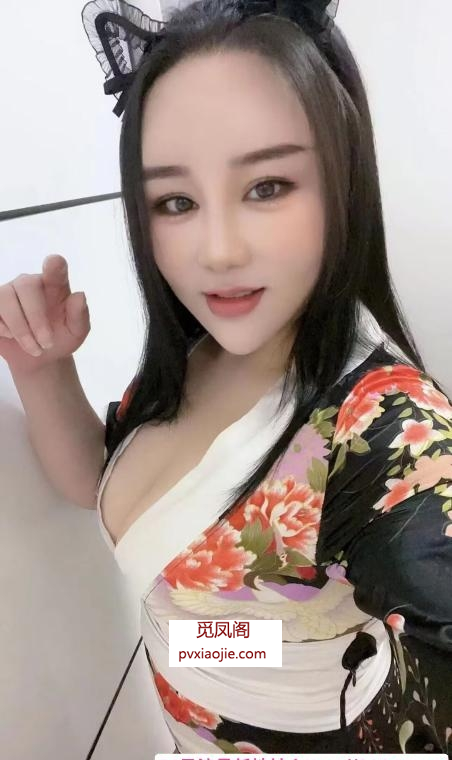 二刷大胸瑜伽苹果姐姐