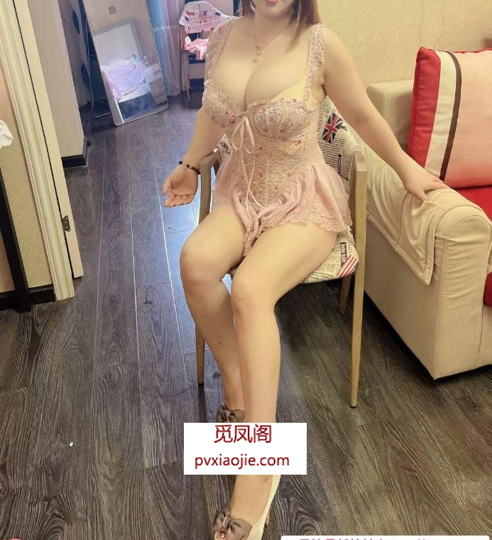 丰满薇薇安老师