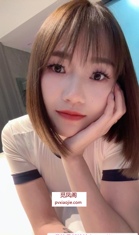 风骚型短发御姐