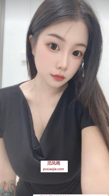 性感大胸小骚货