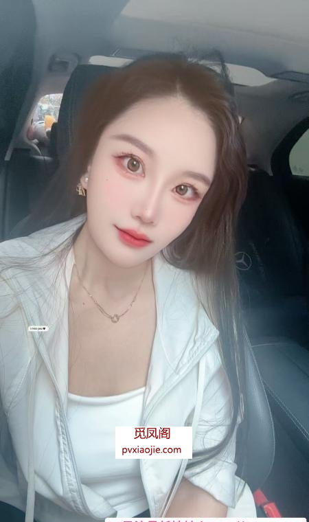 龙华西宝小姐姐