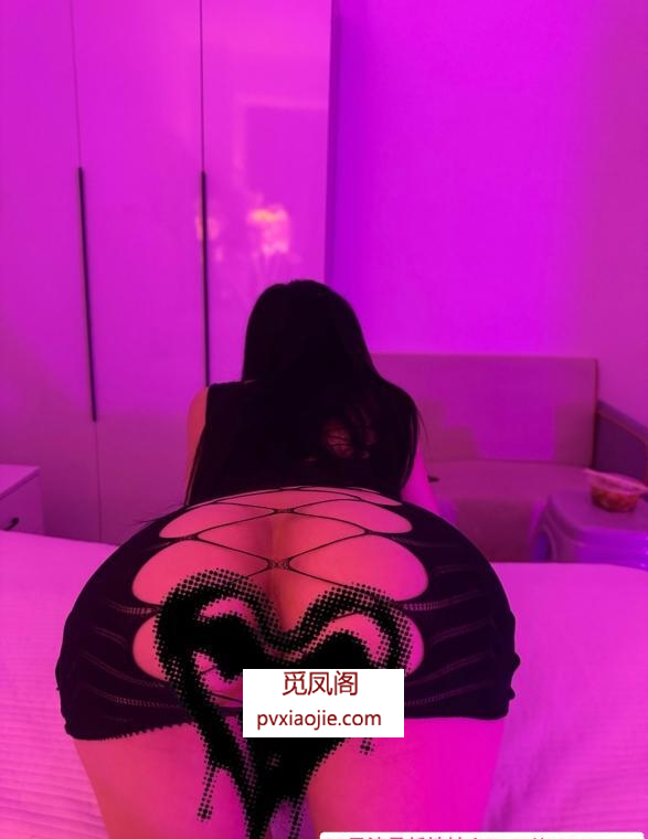 大奶翘臀炮架星星