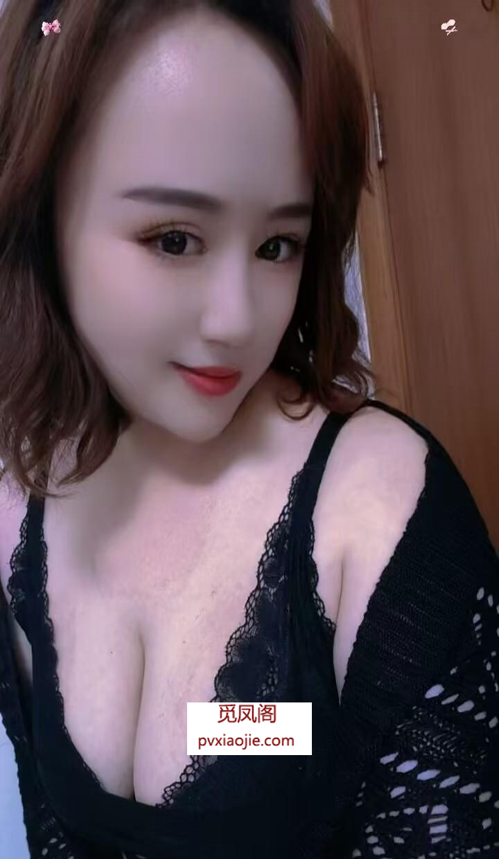 大胸美熟女姐姐