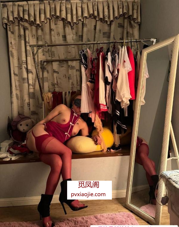 风骚少妇特色吞精