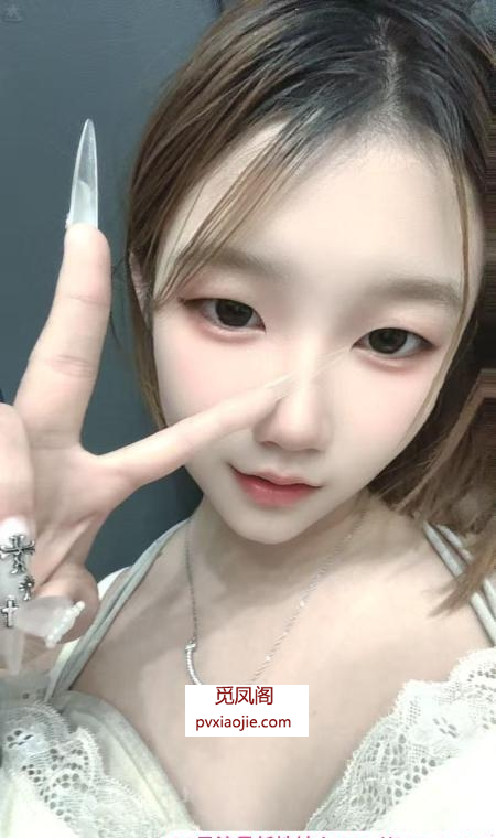 08三点粉白虎妹妹