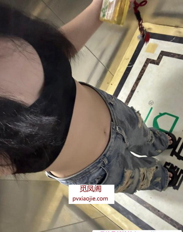 杭州钱塘微胖嫩妹