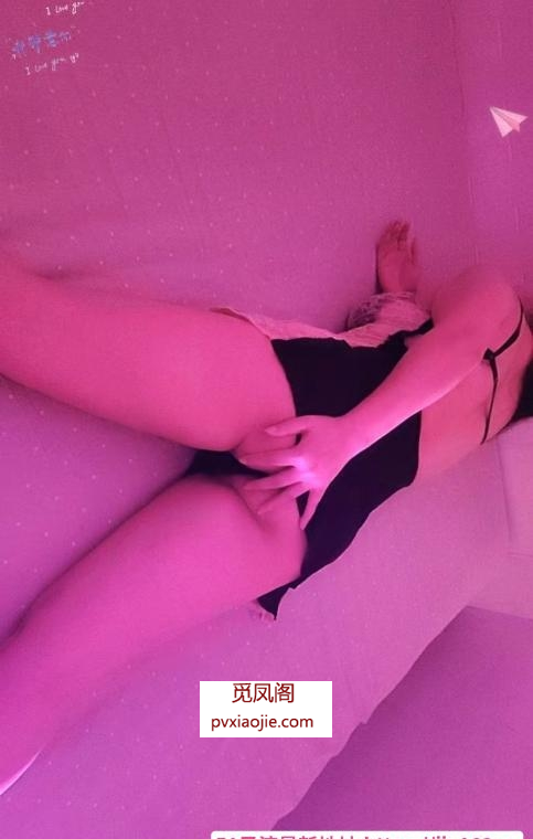 气质型翘臀小少妇