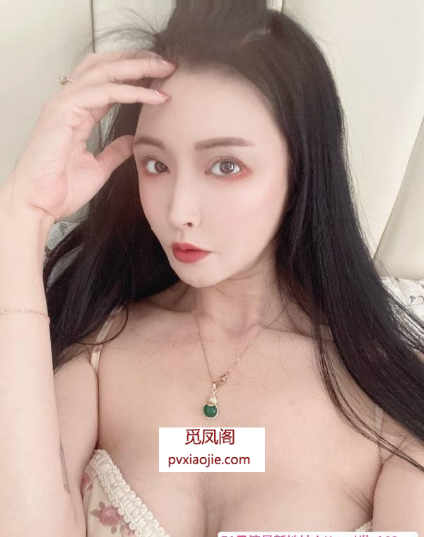 胸又大又软的大长腿