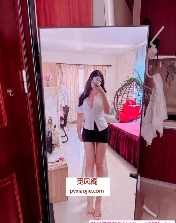 大胸肥臀骚晴儿