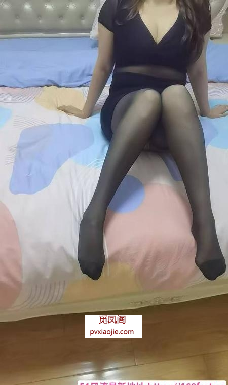 风骚韵味大胸少妇