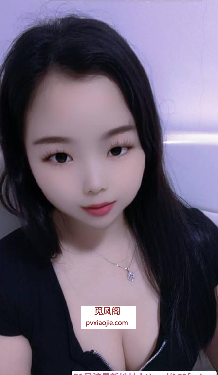 丰满大胸少妇