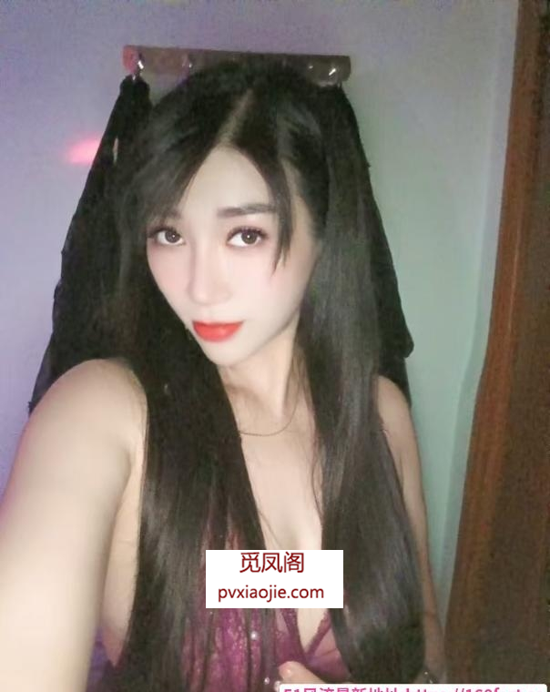 风骚眼镜淫妻